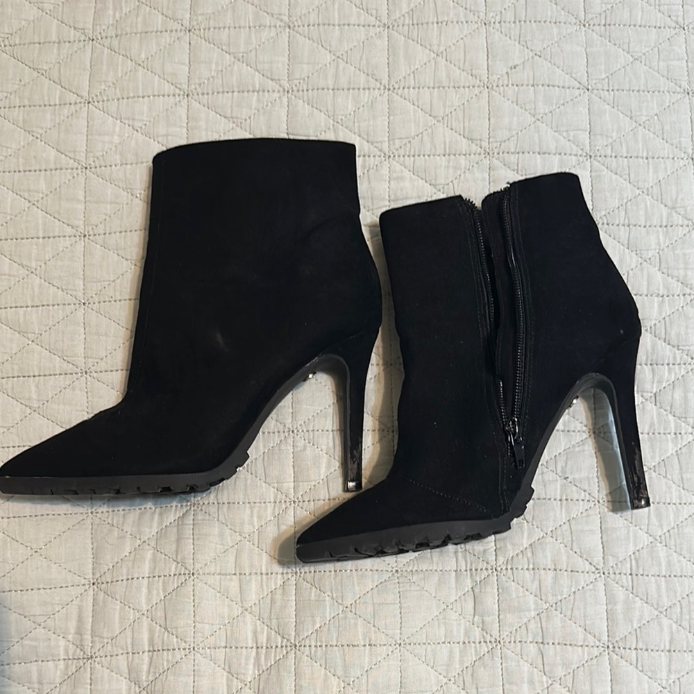Thalia Sodi Womens Rhodes Faux Suede Pointed Toe Ankle Boots size 5.5
